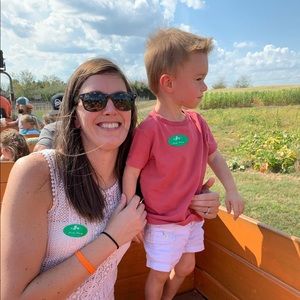 Meet your Posher, Whitney